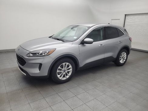 Used 2021 Ford Escape SE FWD image 2
