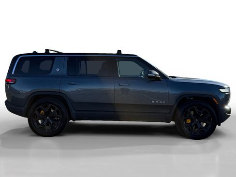 Used 2023 Rivian R1S Launch Edition image 6