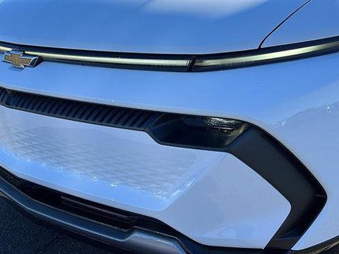 New 2026 Chevrolet Equinox EV LT w/ Convenience Package II image 9