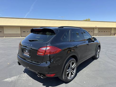 Used 2011 Porsche Cayenne S AWD/4WD image 7