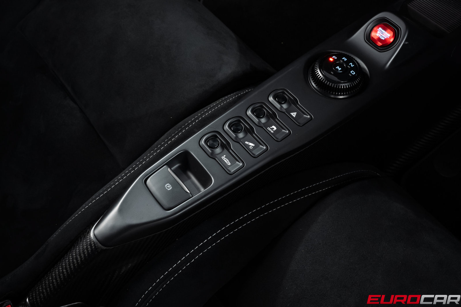 Used 2020 Ford GT Carbon Series RWD image 44