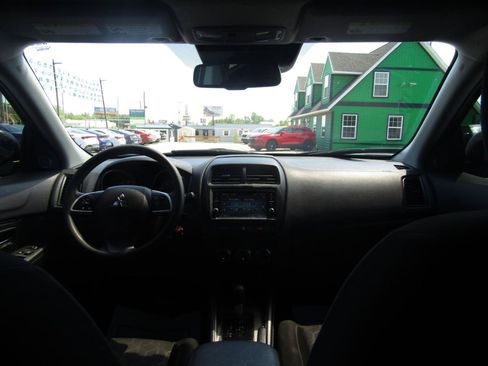 Used 2023 Mitsubishi Outlander Sport AWD image 13