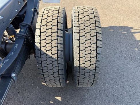 New 2026 Ford F550 4x4 Crew Cab image 17