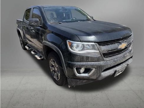 Used 2015 Chevrolet Colorado Z71 w/ LPO, Gearon Divider Package AWD/4WD image 3
