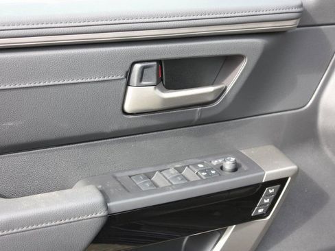 New 2025 Toyota Tundra Limited image 9