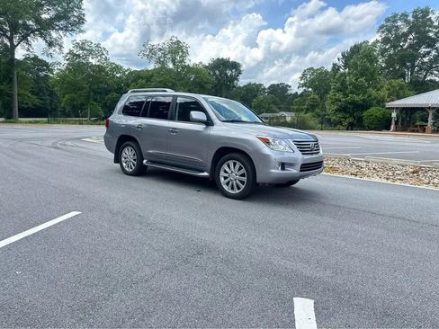 Used 2009 Lexus LX 570 4WD image 3
