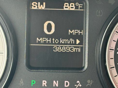 Used 2018 RAM 1500 Express RWD image 7