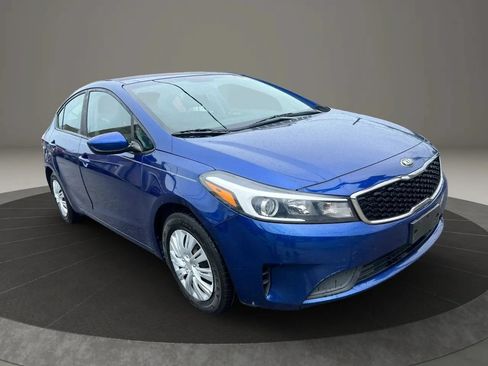Used 2017 Kia Forte LX w/ LX Popular Package FWD image 3