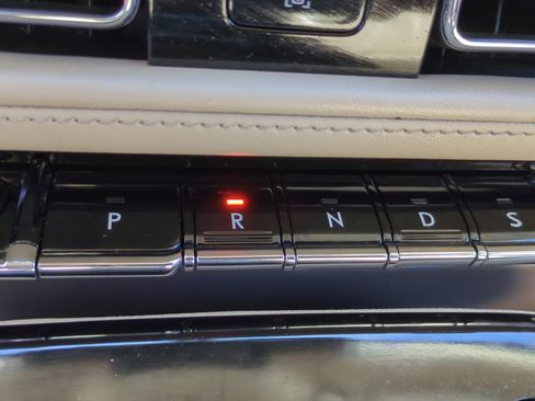 Used 2023 Lincoln Nautilus Reserve image 26