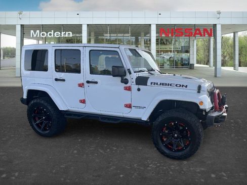 Used 2016 Jeep Wrangler Unlimited Rubicon AWD/4WD image 7