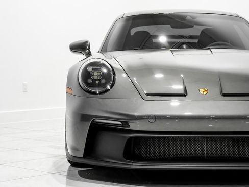 Used 2022 Porsche 911 GT3 image 39