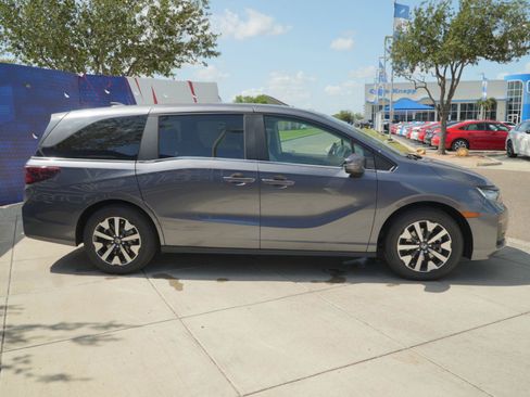 New 2026 Honda Odyssey EX-L image 4