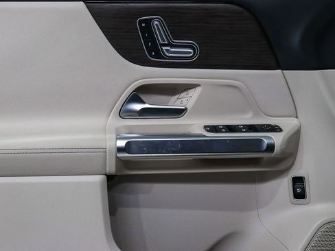 Certified 2026 Mercedes-Benz GLB 250 image 22