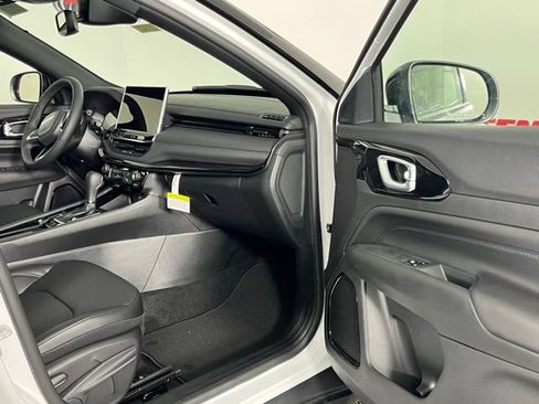 New 2026 Jeep Compass Limited image 29