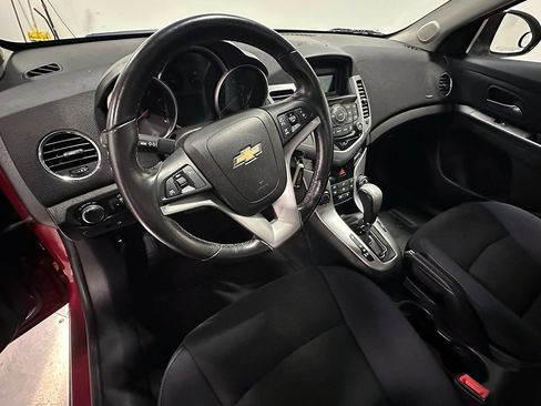 Used 2014 Chevrolet Cruze LT FWD image 4