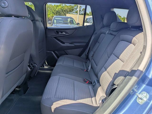 Used 2025 Chevrolet Equinox LT FWD image 12