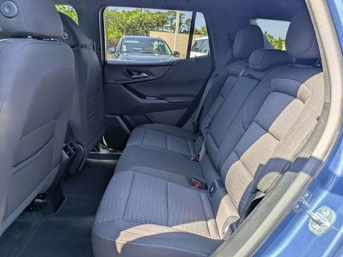Used 2025 Chevrolet Equinox LT FWD image 12