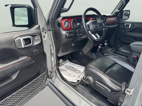 Used 2020 Jeep Wrangler Unlimited Rubicon w/ Dual Top Group AWD/4WD image 10