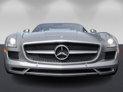 Used 2012 Mercedes-Benz SLS AMG Coupe image 8