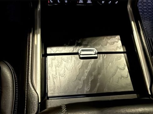 Used 2023 GMC Yukon Denali image 30