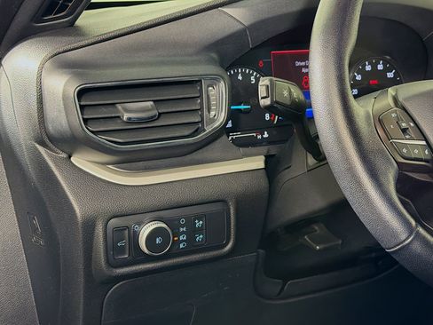 Used 2020 Ford Explorer XLT w/ Equipment Group 202A image 11