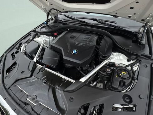 Used 2023 BMW 530i xDrive image 35