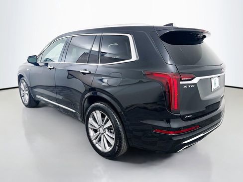 Used 2022 Cadillac XT6 Premium Luxury image 7