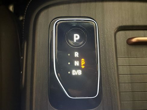 Used 2024 Nissan Ariya AWD image 25