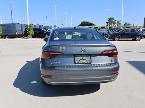 Used 2019 Volkswagen Jetta SEL image 4