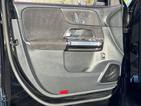 Certified 2025 Mercedes-Benz GLB 35 AMG 4MATIC image 19