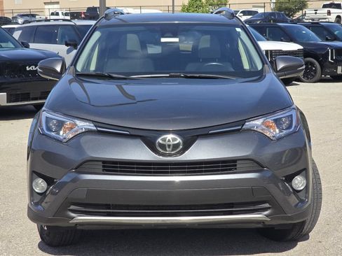 Used 2018 Toyota RAV4 XLE FWD image 9