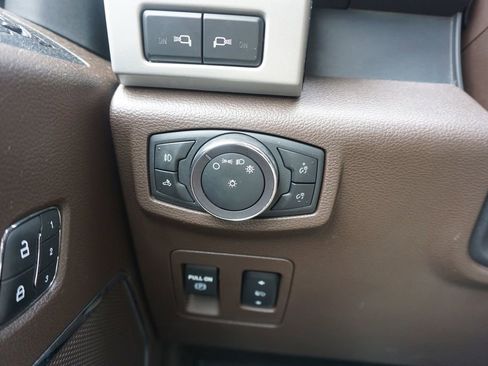 Used 2019 Ford F150 King Ranch w/ Equipment Group 601A Luxury AWD/4WD image 4