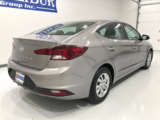 Used 2020 Hyundai Elantra SE w/ Cargo Package (C1) FWD image 12