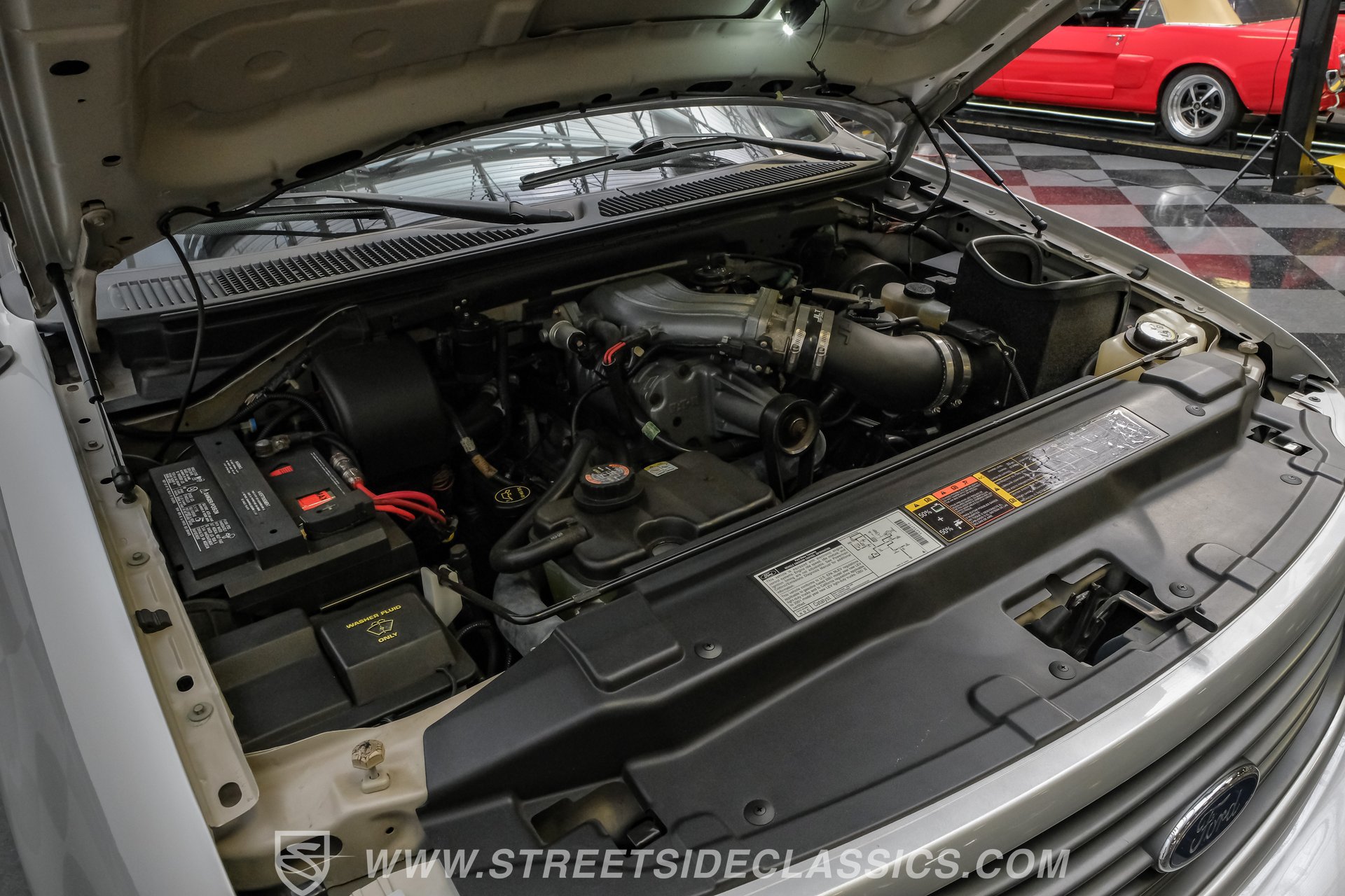 Used 2001 Ford F150 Lightning RWD image 39