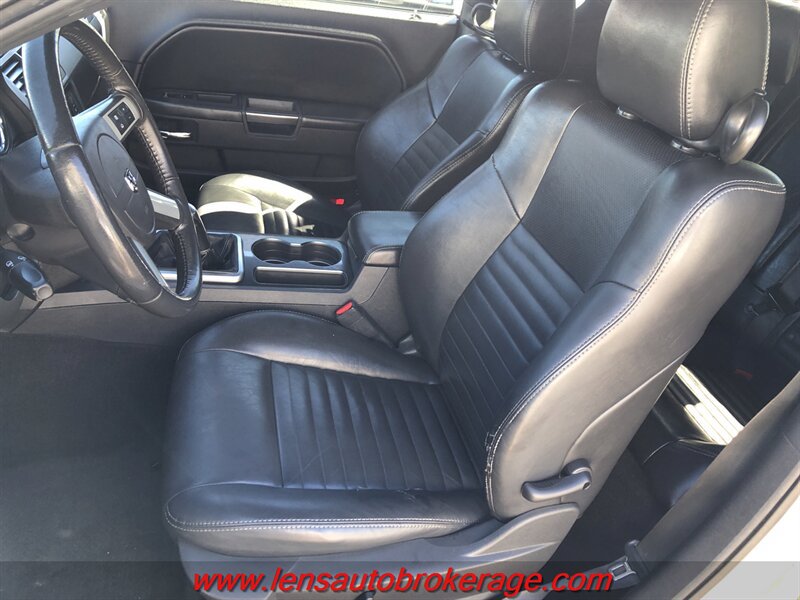 Used 2010 Dodge Challenger R/T RWD image 16