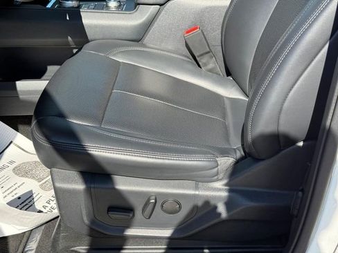 Used 2024 Ford Expedition Max XLT AWD/4WD image 19
