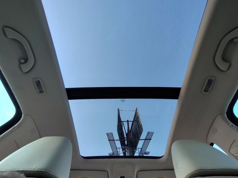 Used 2016 Volkswagen Tiguan SE image 30