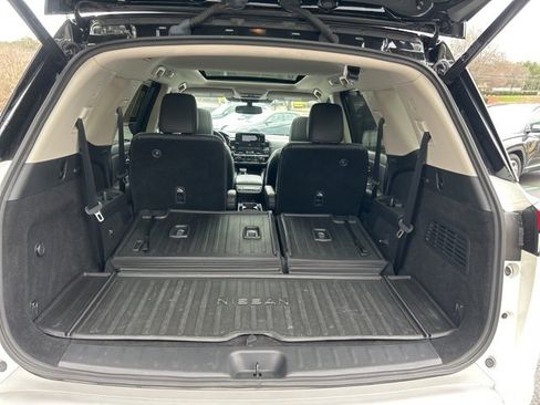 Used 2022 Nissan Pathfinder Platinum w/ Cargo Package image 7