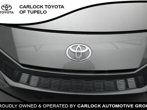 Used 2025 Toyota Camry XSE FWD image 38
