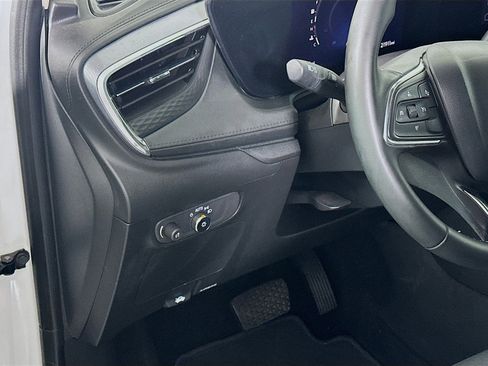 Used 2025 Buick Encore GX Preferred FWD image 17