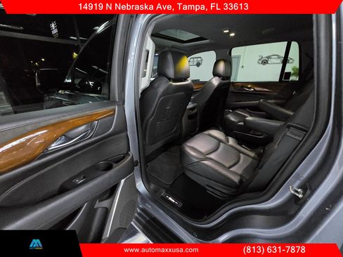 Used 2019 Cadillac Escalade Luxury w/ Escalade Sport Edition image 35
