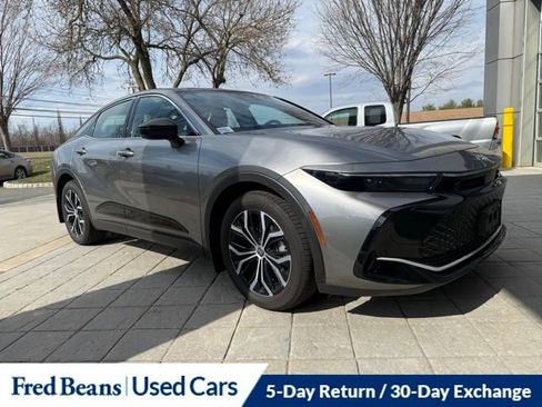 Used 2026 Toyota Crown image 2