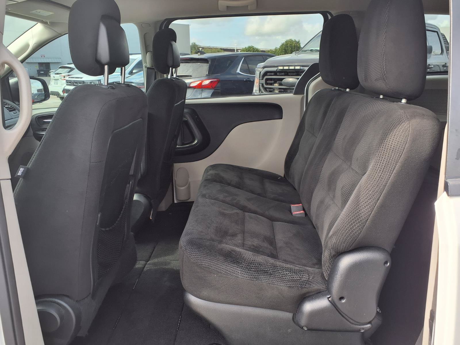 Used 2017 Dodge Grand Caravan SE w/ Power Window Group FWD image 15