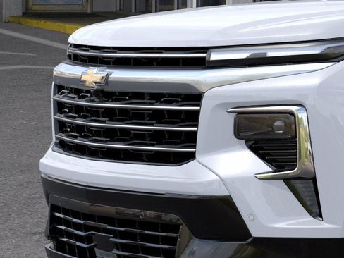 New 2026 Chevrolet Traverse High Country w/ LPO, Floor Liner Package AWD/4WD image 13
