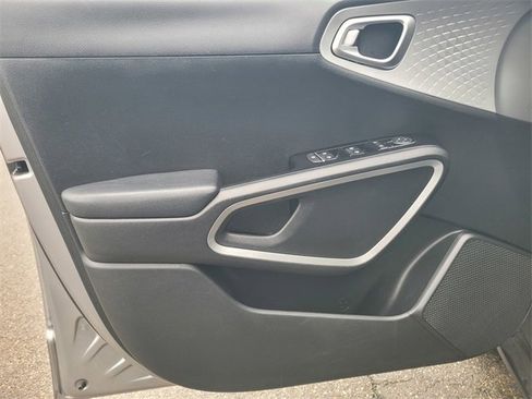 Used 2023 Kia Soul LX w/ Option Group 015 image 18