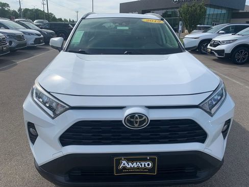 Used 2019 Toyota RAV4 XLE Premium w/ Cold Weather Package AWD/4WD image 8