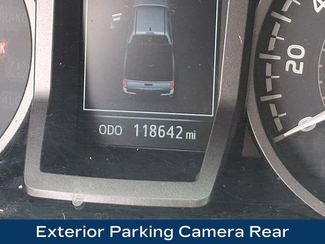 Used 2018 Toyota Tacoma TRD Sport AWD/4WD image 6