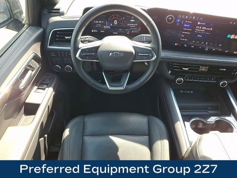 Used 2025 Chevrolet Tahoe Z71 AWD/4WD image 3