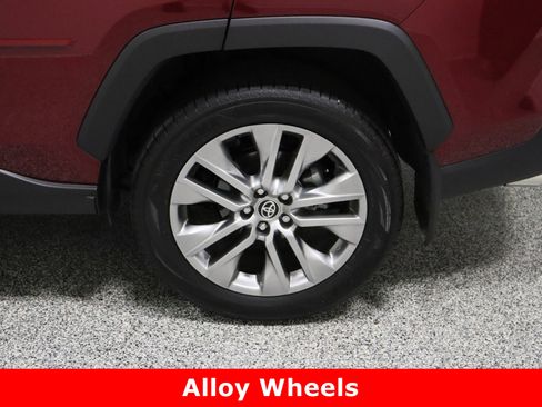 Used 2023 Toyota RAV4 XLE Premium image 10