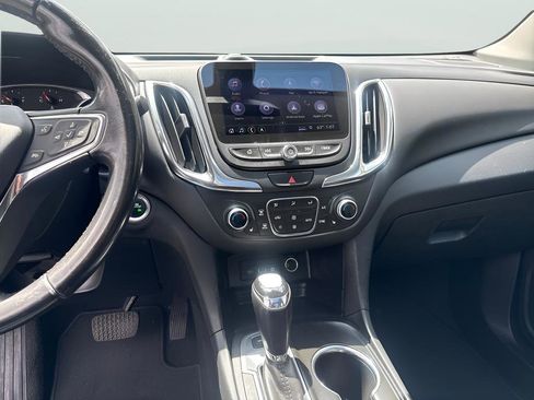 Used 2019 Chevrolet Equinox LT w/ Sun & Navigation Package AWD/4WD image 25